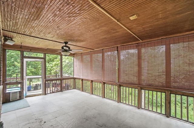 1122 Thornhill Lane, Lawrenceburg, IN 47025