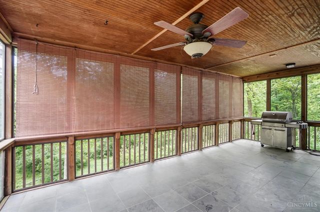 1122 Thornhill Lane, Lawrenceburg, IN 47025