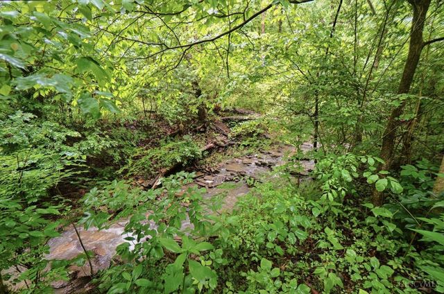 1122 Thornhill Lane, Lawrenceburg, IN 47025