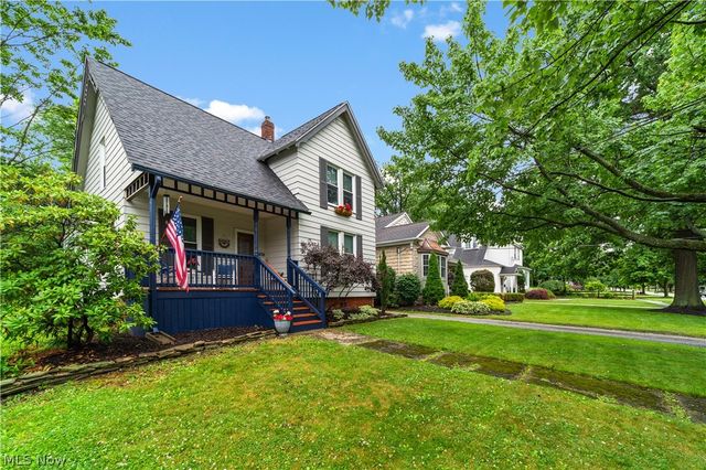 4721 Maple Street, Willoughby, OH 44094