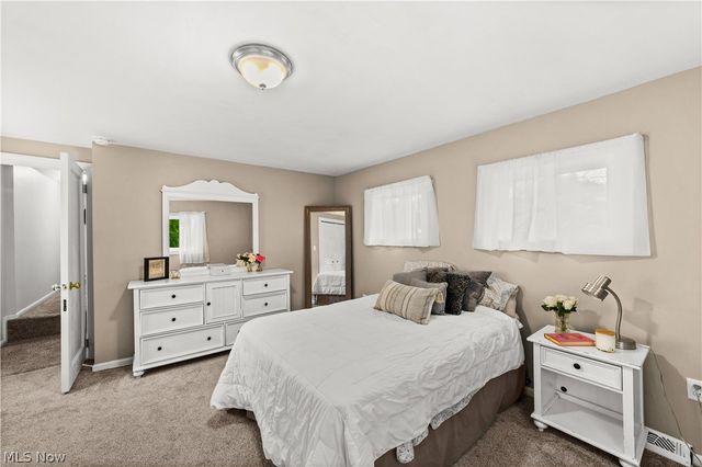 4721 Maple Street, Willoughby, OH 44094