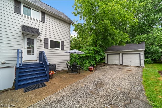 4721 Maple Street, Willoughby, OH 44094