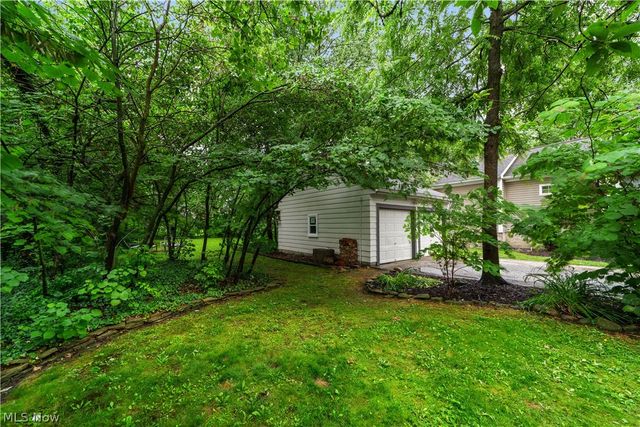 4721 Maple Street, Willoughby, OH 44094