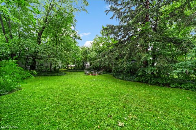 4721 Maple Street, Willoughby, OH 44094