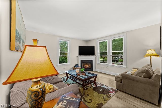 4721 Maple Street, Willoughby, OH 44094