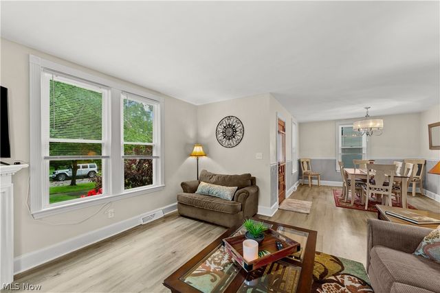 4721 Maple Street, Willoughby, OH 44094