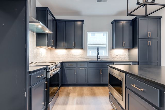 862 W Sharpe Ave Unit 2, Nashville, TN 37206
