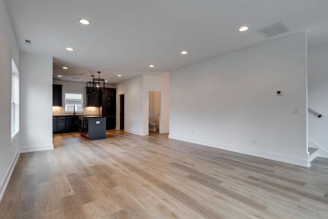 862 W Sharpe Ave Unit 2, Nashville, TN 37206