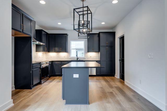 862 W Sharpe Ave Unit 2, Nashville, TN 37206