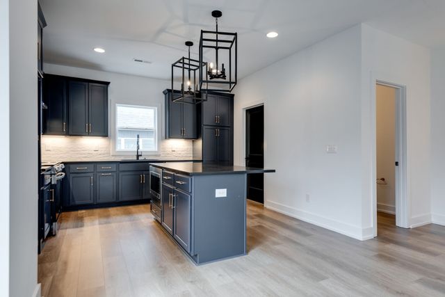 862 W Sharpe Ave Unit 2, Nashville, TN 37206