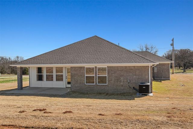 24325 Western Avenue, Washington, OK 73093