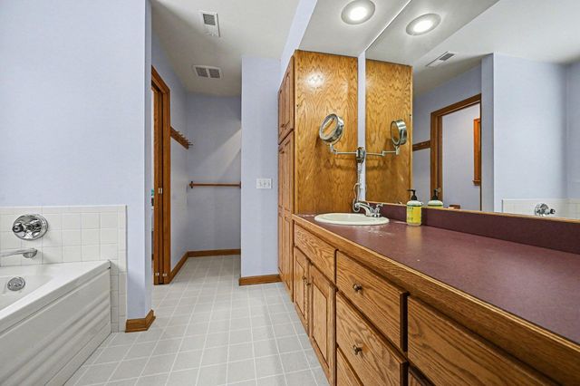 1670 N 7th Street, Kalamazoo, MI 49009