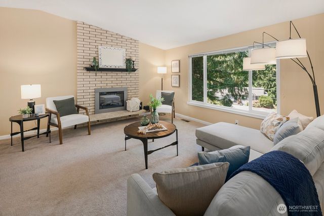19514 35th Avenue NE, Lake Forest Park, WA 98155