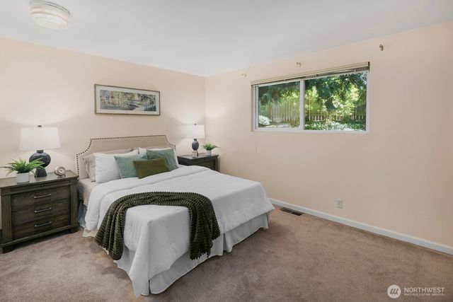 19514 35th Avenue NE, Lake Forest Park, WA 98155