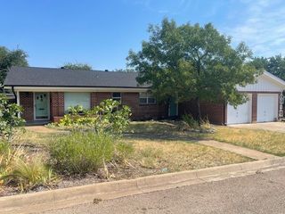 602 Doyle Springs Road, Granbury, TX 76048