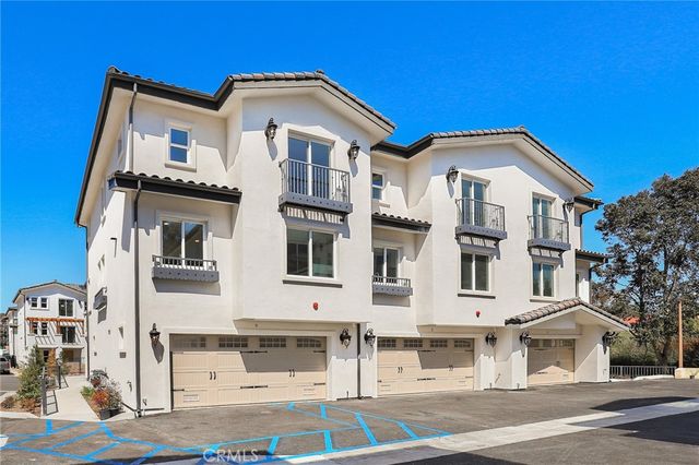 9 Oakmont Lane, Phillips Ranch, CA 91766