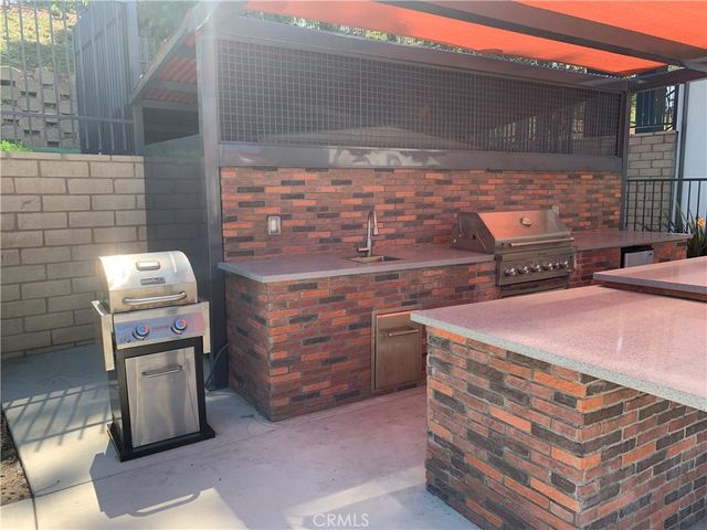 9 Oakmont Lane, Phillips Ranch, CA 91766