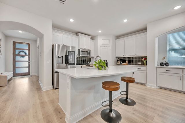 16928 Mirador Way, Justin, TX 76247