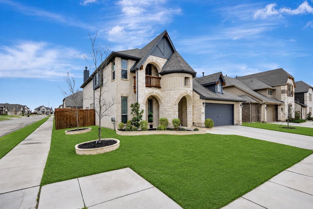 16928 Mirador Way, Justin, TX 76247