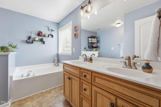 1044 S Willhaven Drive, Fuquay Varina, NC 27526