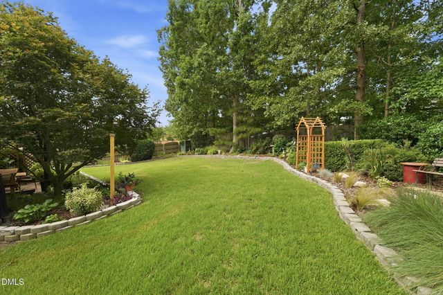 1044 S Willhaven Drive, Fuquay Varina, NC 27526