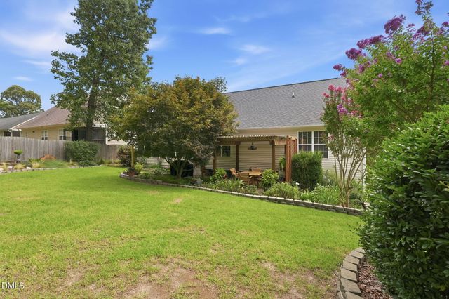 1044 S Willhaven Drive, Fuquay Varina, NC 27526