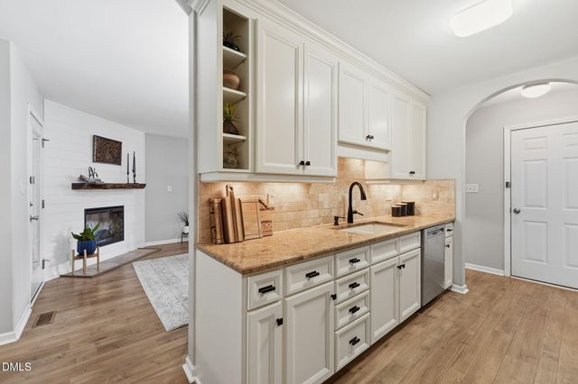 1044 S Willhaven Drive, Fuquay Varina, NC 27526