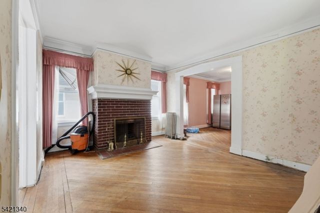 53 Sunnyside Ter, East Orange City, NJ 07018