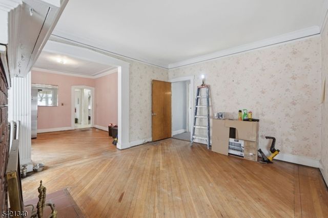 53 Sunnyside Ter, East Orange City, NJ 07018