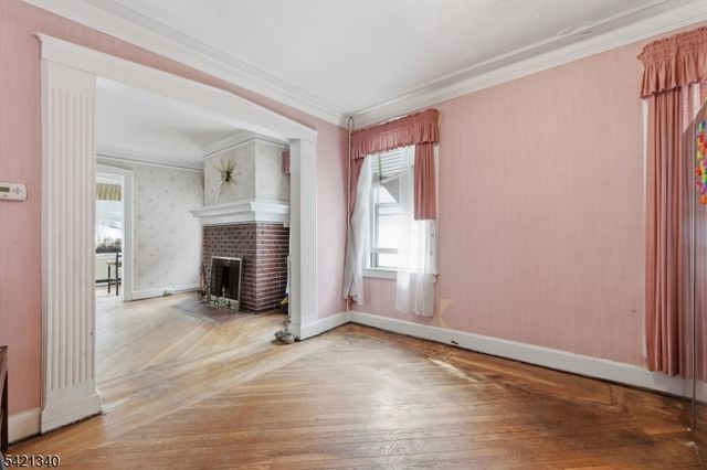 53 Sunnyside Ter, East Orange City, NJ 07018