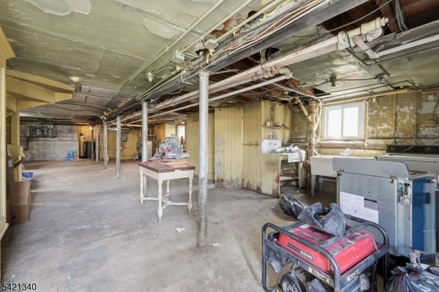 53 Sunnyside Ter, East Orange City, NJ 07018