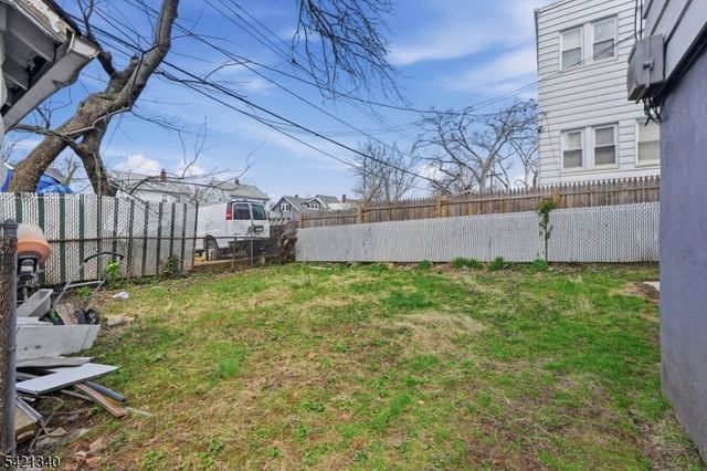 53 Sunnyside Ter, East Orange City, NJ 07018