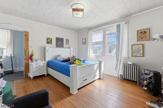 53 Sunnyside Ter, East Orange City, NJ 07018