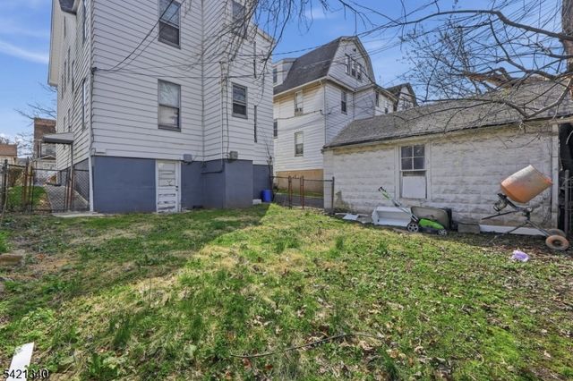 53 Sunnyside Ter, East Orange City, NJ 07018