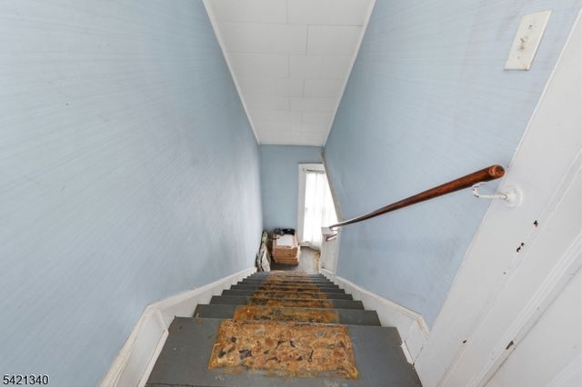 53 Sunnyside Ter, East Orange City, NJ 07018