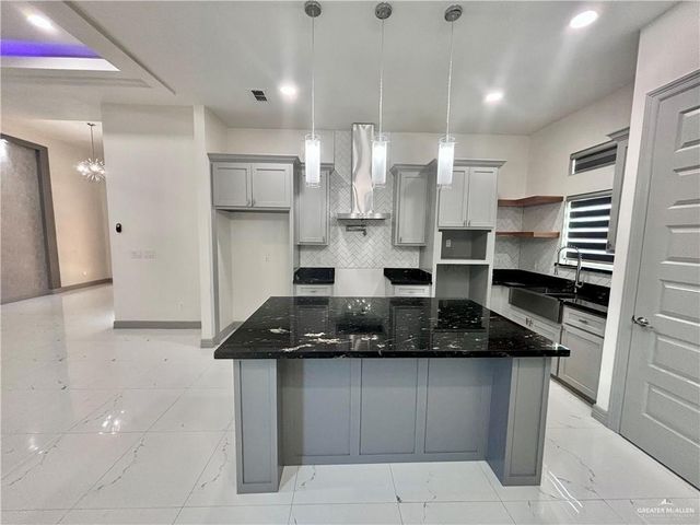 825 Lariat Street, Palmview, TX 78572