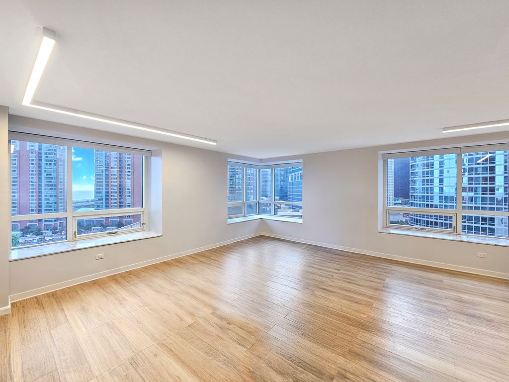 512 N McCLURG Court 807, Chicago, IL 60611 — photo 3
