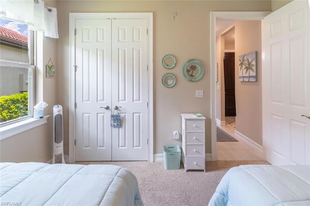 16366 BARCLAY CT, Naples, FL 34110