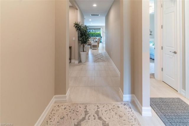 16366 BARCLAY CT, Naples, FL 34110