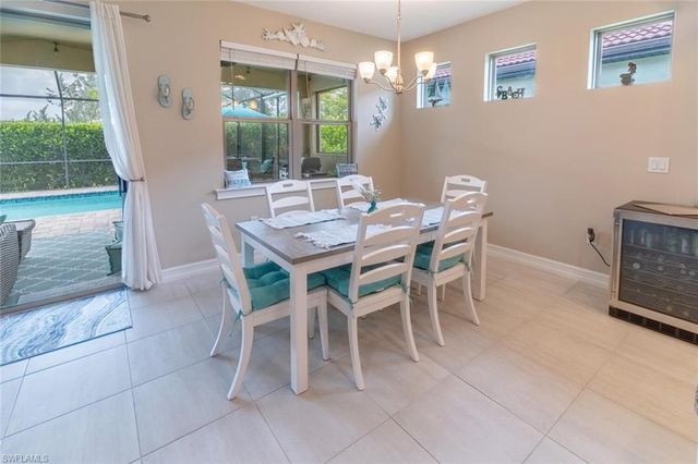 16366 BARCLAY CT, Naples, FL 34110