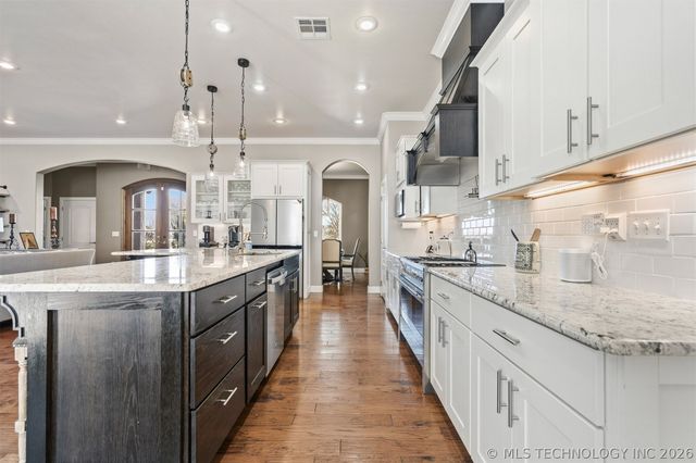 1451 Gateway Road, Ardmore, OK 73401