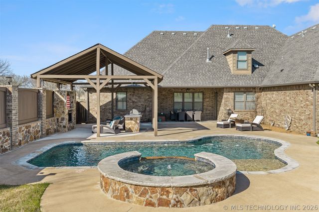 1451 Gateway Road, Ardmore, OK 73401