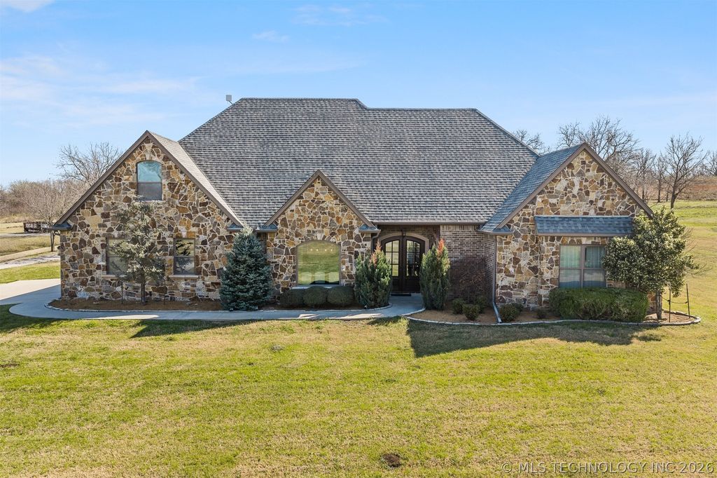 1451 Gateway Road, Ardmore, OK 73401