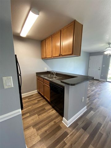 302 LAKE PARSONS GREEN 107, Brandon, FL 33511