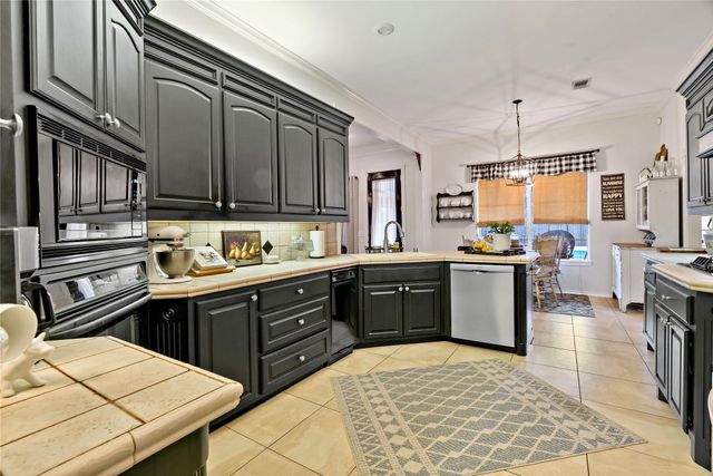 512 Brookes Way, Reno, TX 75462
