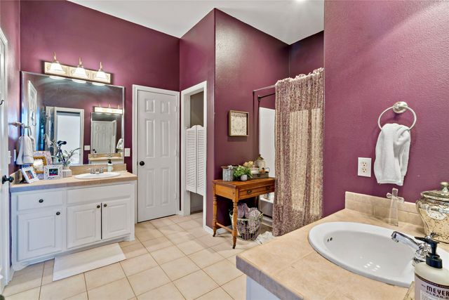512 Brookes Way, Reno, TX 75462