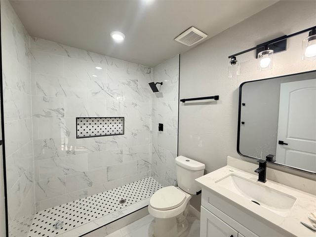 2209 Gano St 2, Houston, TX 77009