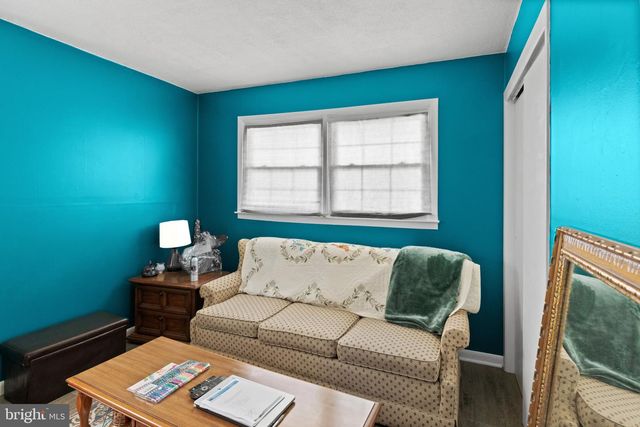 334 ERNST RD, Reading, PA 19601