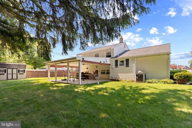 334 ERNST RD, Reading, PA 19601