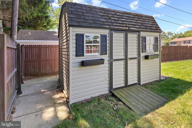 334 ERNST RD, Reading, PA 19601